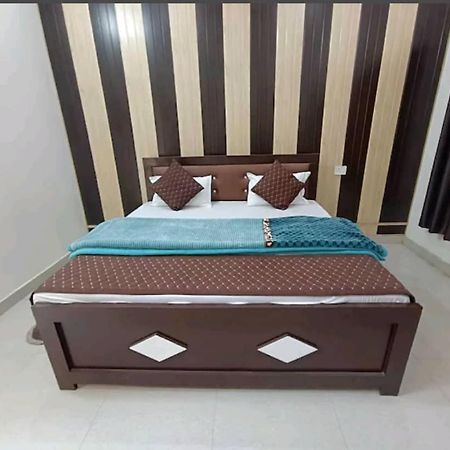 Ramam Hotel By Naavagat 700Mtr From Shri Ram Janambhumi Ayodhya Kültér fotó